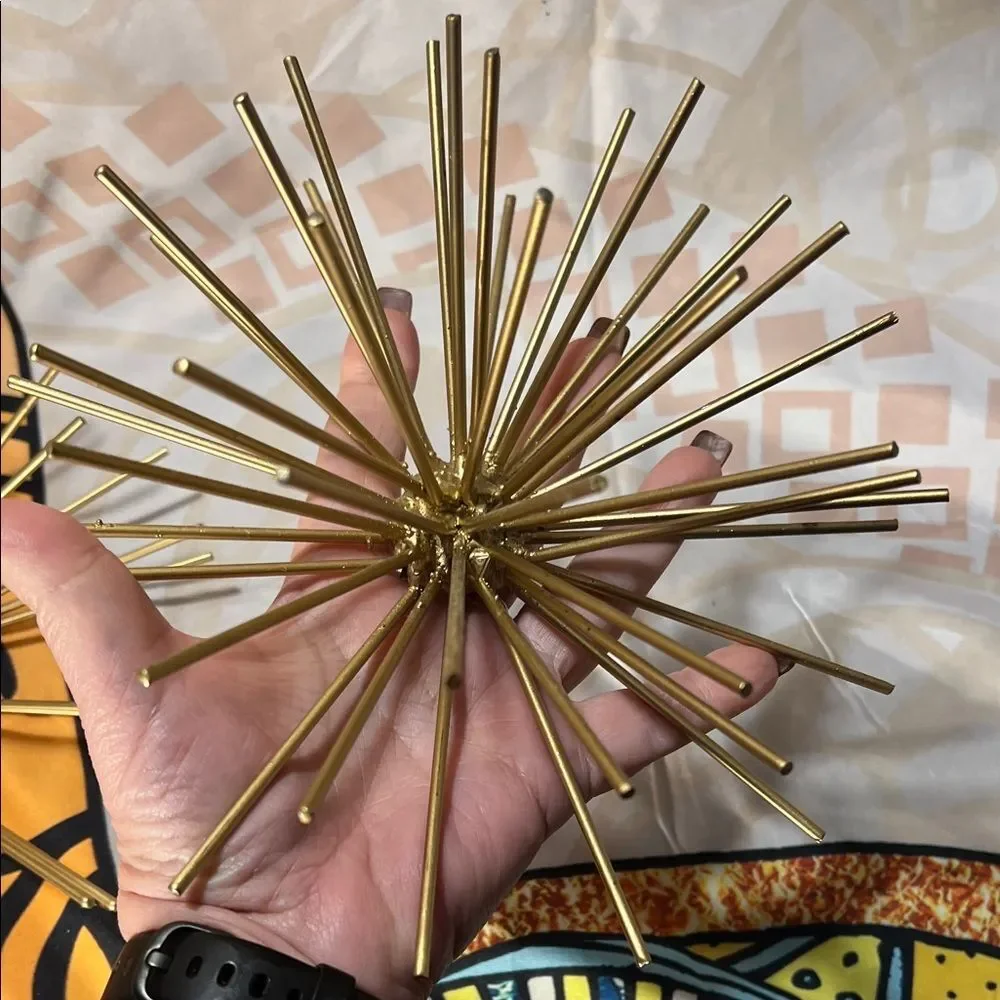 Elegant Gold Starburst Wall Decor